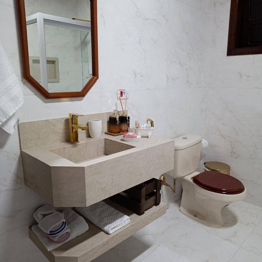 查莱斯奥拓卡皮瓦里山林小屋 Campos do Jordão 外观 照片