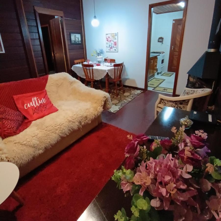 查莱斯奥拓卡皮瓦里山林小屋 Campos do Jordão 外观 照片