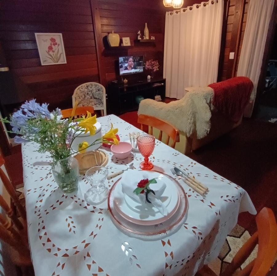 查莱斯奥拓卡皮瓦里山林小屋 Campos do Jordão 外观 照片